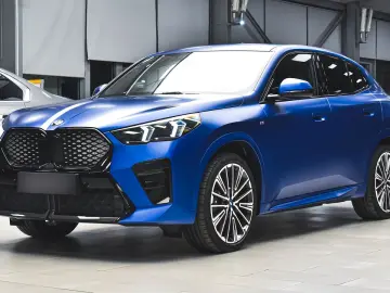 BMW iX2 xDrive30 M Sport