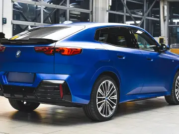 BMW iX2 xDrive30 M Sport