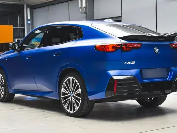 BMW iX2 xDrive30 M Sport