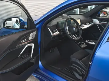 BMW iX2 xDrive30 M Sport