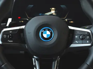 BMW iX2 xDrive30 M Sport