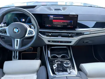 BMW X7 M60i XDRIVE M Sportpaket   AHK 360  STANDHZ