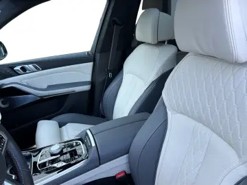BMW X7 M60i XDRIVE M Sportpaket   AHK 360  STANDHZ