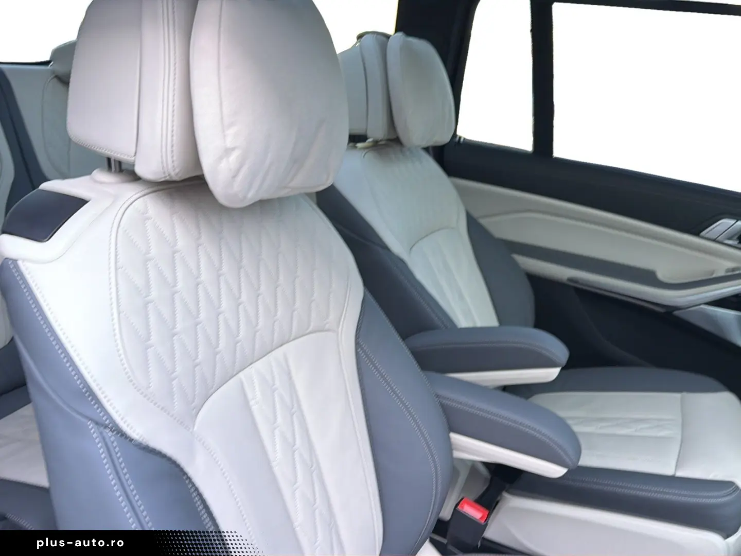 BMW X7 M60i XDRIVE M Sportpaket   AHK 360  STANDHZ