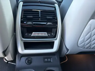BMW X7 M60i XDRIVE M Sportpaket   AHK 360  STANDHZ