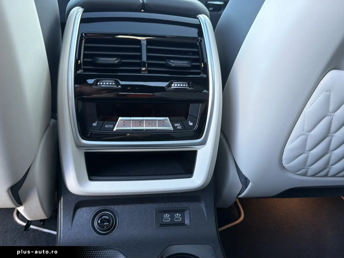 BMW X7 M60i XDRIVE M Sportpaket   AHK 360  STANDHZ