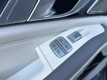 BMW X7 M60i XDRIVE M Sportpaket   AHK 360  STANDHZ