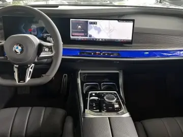 BMW 740d xDrive M Sport