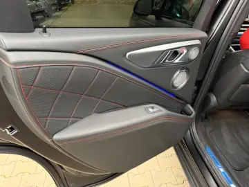 BMW XM RED Label-751PS-LIMITIERT 1 500 Stück