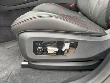 BMW XM RED Label-751PS-LIMITIERT 1 500 Stück