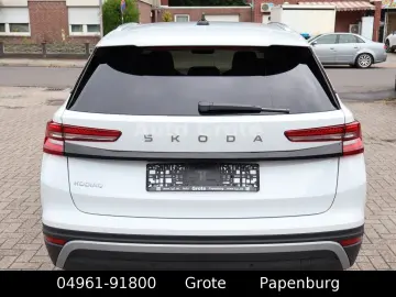 SKODA Kodiaq 1 5 TSI Selection DSG Head Up 7 Sitzer