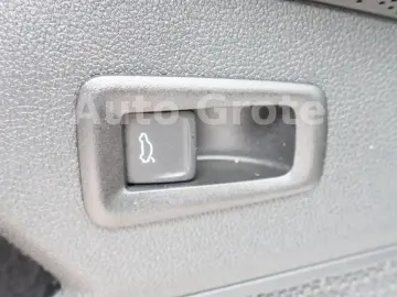 SKODA Kodiaq 1 5 TSI Selection DSG Head Up 7 Sitzer