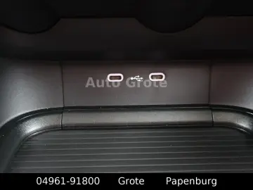 SKODA Kodiaq 1 5 TSI Selection DSG Head Up 7 Sitzer