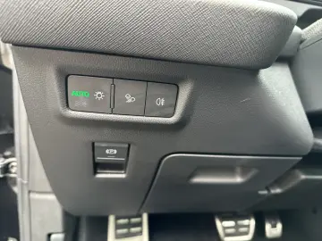 SKODA Kodiaq SPORTLINE LED KAMERA 7-SITZE PANO-DACH