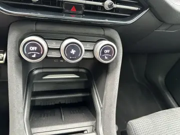 SKODA Kodiaq SPORTLINE LED KAMERA 7-SITZE PANO-DACH