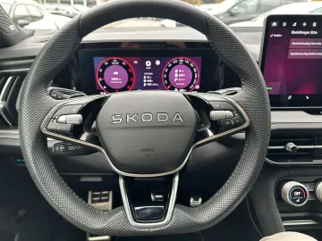 SKODA Kodiaq SPORTLINE LED KAMERA 7-SITZE PANO-DACH