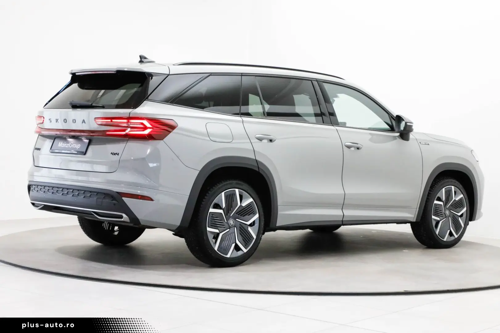 SKODA Kodiaq 2.0 TSI 4x4 DSG Sportline 7-S. Pano Stdhz