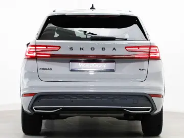 SKODA Kodiaq 2.0 TSI 4x4 DSG Sportline 7-S. Pano Stdhz