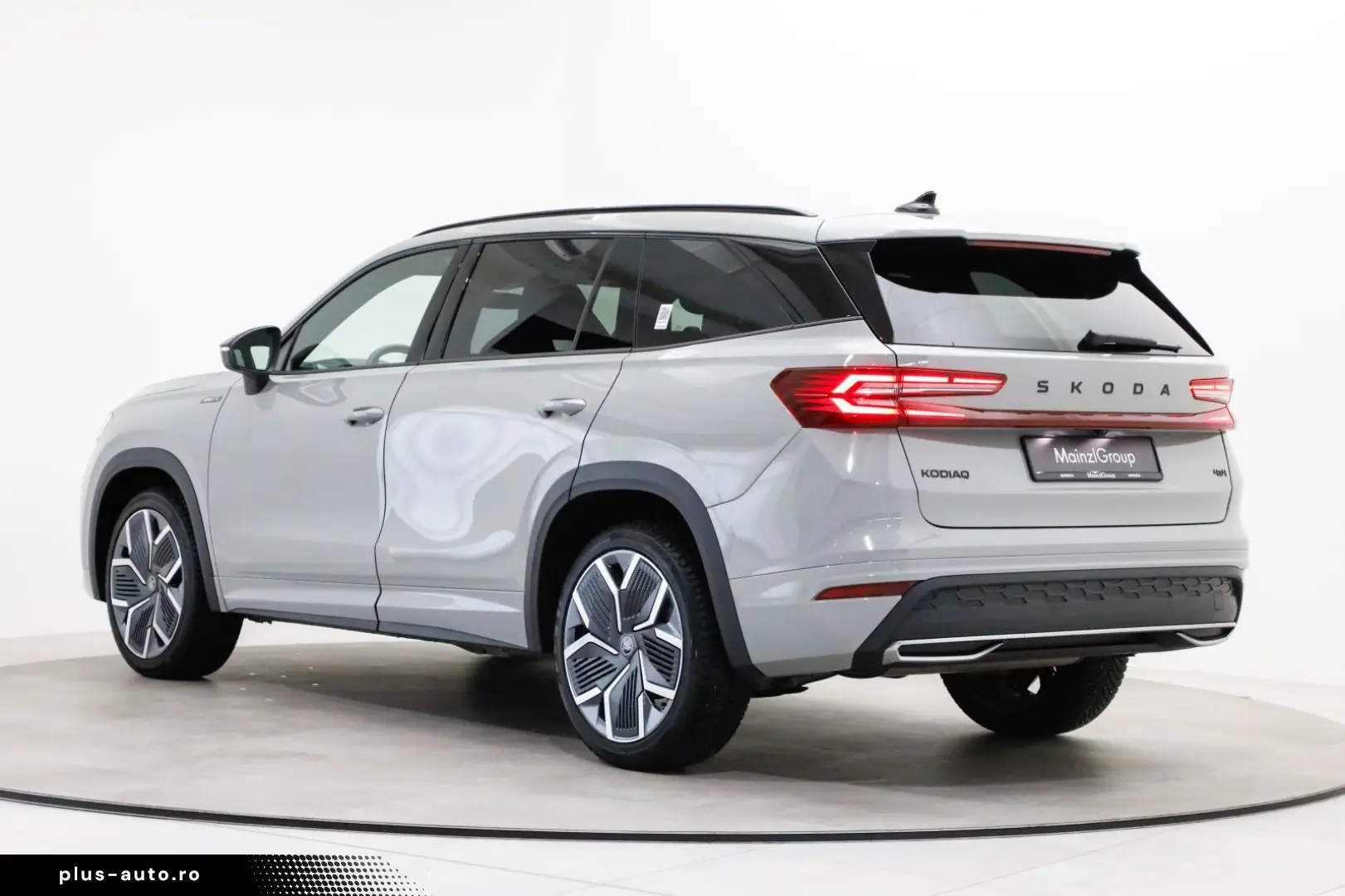 SKODA Kodiaq 2.0 TSI 4x4 DSG Sportline 7-S. Pano Stdhz