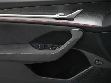 SKODA Kodiaq 2.0 TSI 4x4 DSG Sportline 7-S. Pano Stdhz