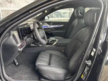 BMW 750 e xDrive M-Sport