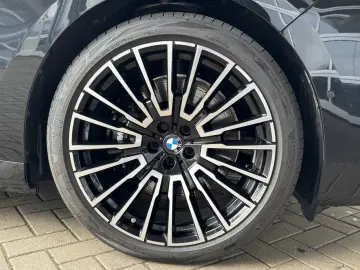 BMW 750 e xDrive M-Sport