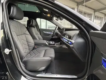 BMW 750 e xDrive M-Sport