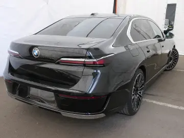 BMW 740d xDrive ExecLounge TV SoftClo Massage Ventil IcGlow