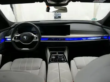 BMW 740d xDrive ExecLounge TV SoftClo Massage Ventil IcGlow