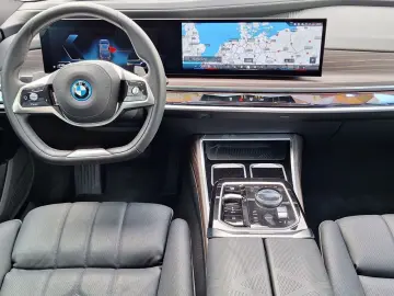 BMW 750e xDrive ExecLounge TV Massage Ventil SoftClose