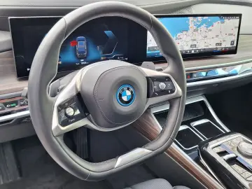 BMW 750e xDrive ExecLounge TV Massage Ventil SoftClose
