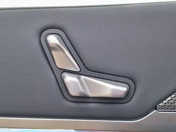 BMW 750e xDrive ExecLounge TV Massage Ventil SoftClose