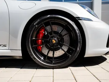 PORSCHE 992.1 Carrera 4 GTS Cabrio   Lift   Bose   18 W