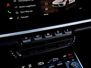 PORSCHE 992.1 Carrera 4 GTS Cabrio   Lift   Bose   18 W