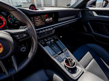 PORSCHE 992.1 Carrera 4 GTS Cabrio   Lift   Bose   18 W