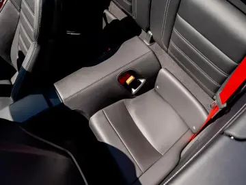 PORSCHE 992.1 Carrera 4 GTS Cabrio   Lift   Bose   18 W