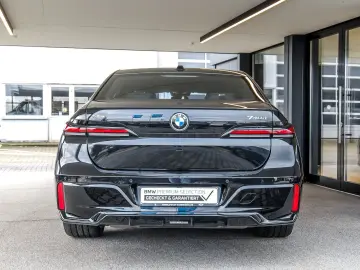 BMW 740d xDr MSp ExecLounge SkyLounge TV Massage Ventil