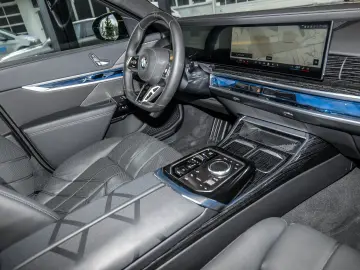 BMW 740d xDr MSp ExecLounge SkyLounge TV Massage Ventil