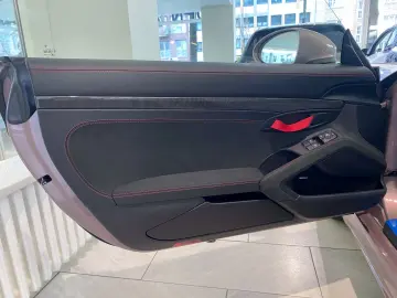 Porsche Boxster 718 Boxster Spyder 2.0 !