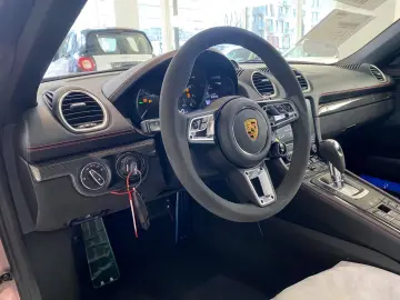 Porsche Boxster 718 Boxster Spyder 2.0 !