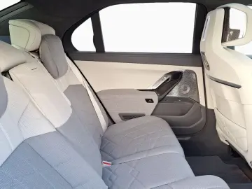 BMW 740d xDr MPro Cashmere ExecLoun SkyLoun TV Massag Ventil