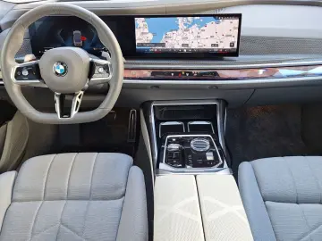 BMW 740d xDr MPro Cashmere ExecLoun SkyLoun TV Massag Ventil