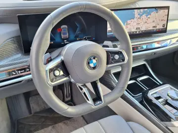 BMW 740d xDr MPro Cashmere ExecLoun SkyLoun TV Massag Ventil