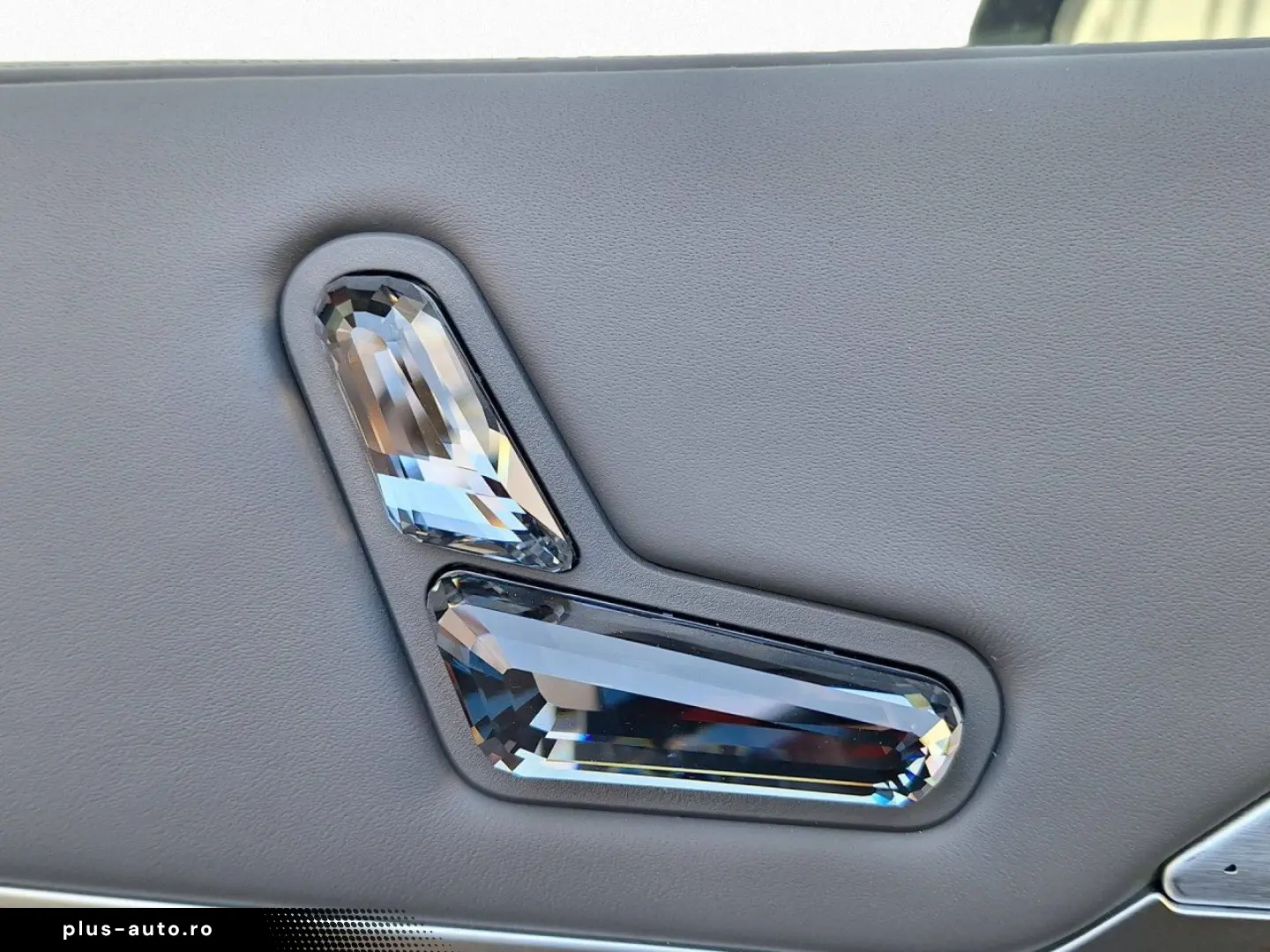 BMW 740d xDr MPro Cashmere ExecLoun SkyLoun TV Massag Ventil