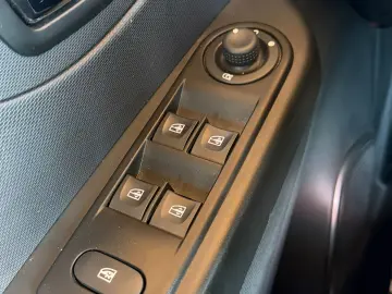 Renault Captur 1.5 dCi 90 CP   Garantie   Rate