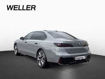 BMW 740d MPro Individual ExecLoun SkyLoun TV SoftClo Massage