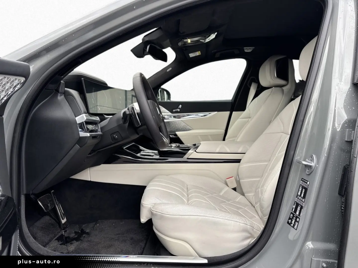 BMW 740d MPro Individual ExecLoun SkyLoun TV SoftClo Massage