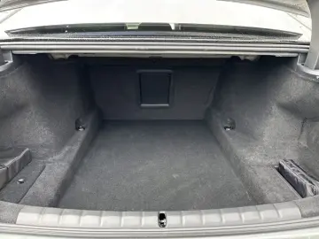 BMW 740d MPro Individual ExecLoun SkyLoun TV SoftClo Massage