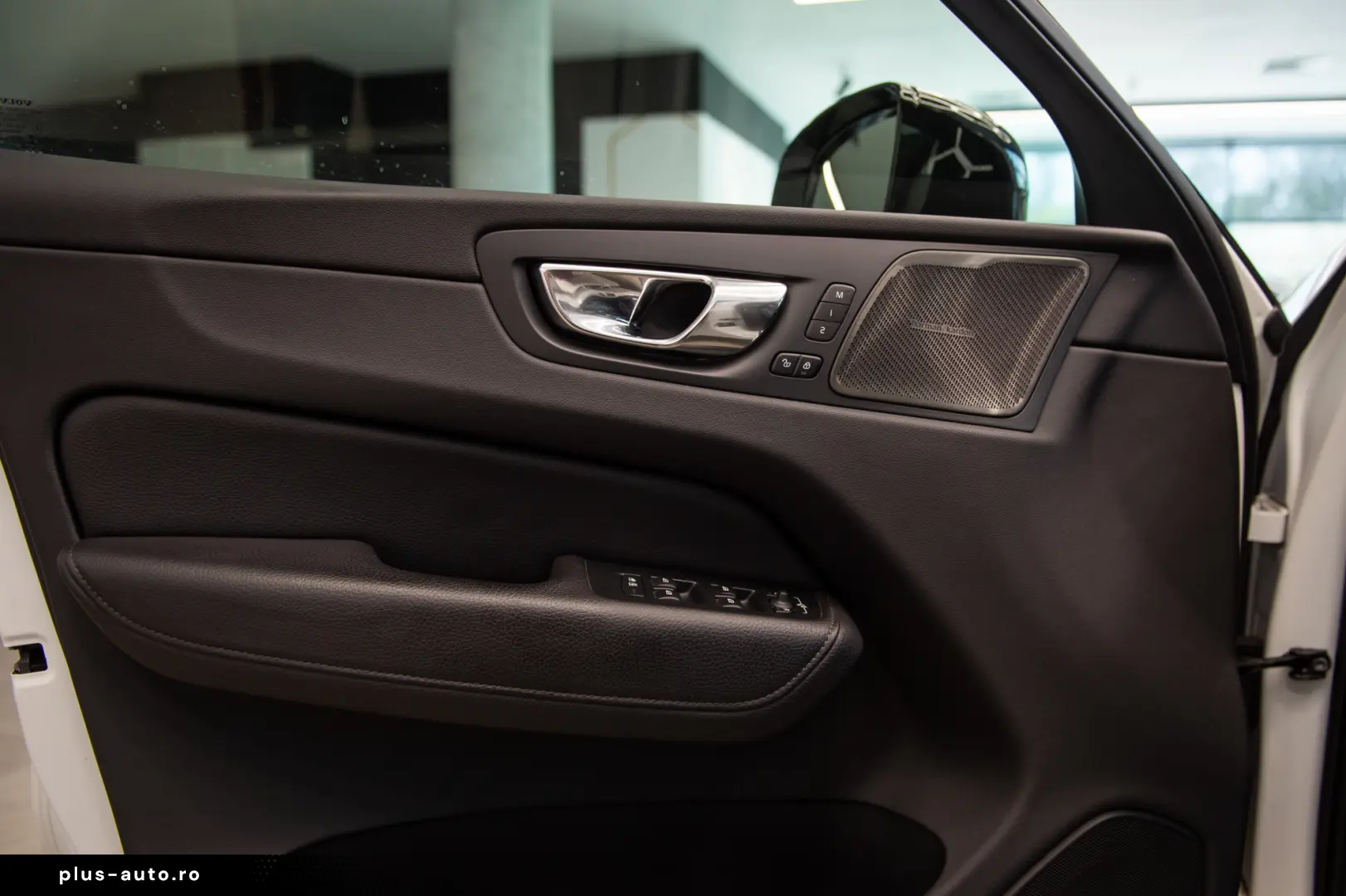 Volvo XC60 T8 R-Design