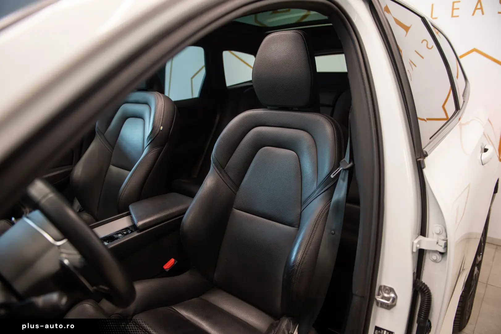 Volvo XC60 T8 R-Design